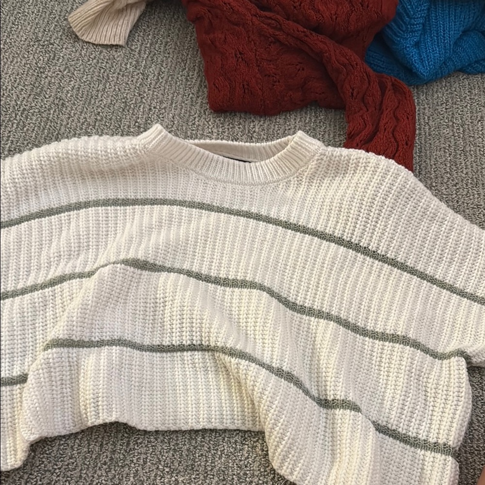 moon & madison Cream and Gray Crew Neck Sweater
